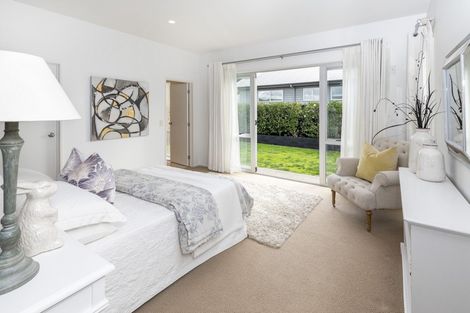 Photo of property in 12 Tranquility Rise, Mellons Bay, Auckland, 2014
