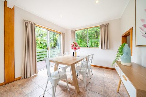 Photo of property in 55 Wyndham Road, Pinehaven, Upper Hutt, 5019