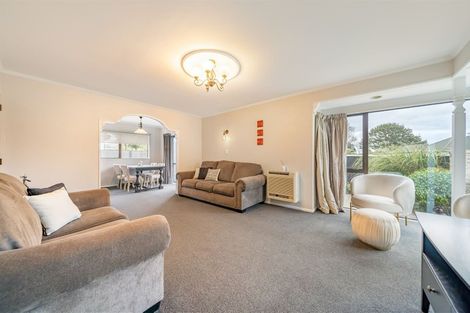 Photo of property in 1/63 Fraser Crescent, Elderslea, Upper Hutt, 5018