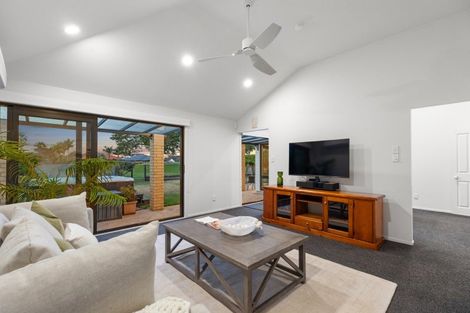 Photo of property in 153 Gravatt Road, Papamoa Beach, Papamoa, 3118
