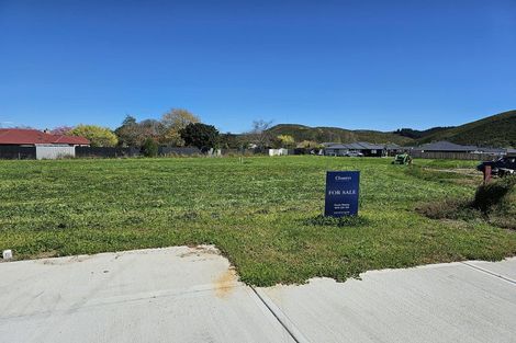 Photo of property in 2 Pyke Place, Wakefield, 7025