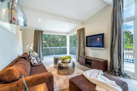 Photo of property in 32 Le Roy Terrace, Birkenhead, Auckland, 0626