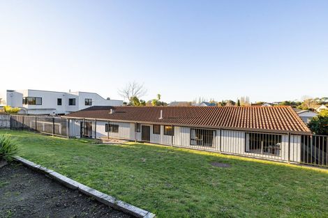 Photo of property in 20 Burn-murdoch Street, St Andrews, Hamilton, 3200