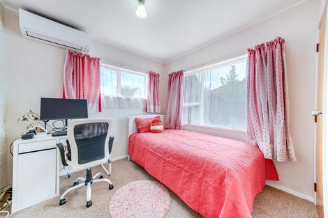 Photo of property in 23 Sunnypark Avenue, Rosehill, Papakura, 2113
