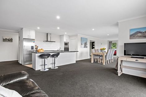 Photo of property in 281 Lakes Boulevard, Pyes Pa, Tauranga, 3112