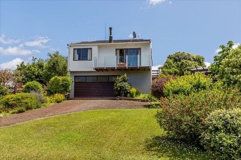 Photo of property in 906 Whangaparaoa Road, Manly, Whangaparaoa, 0930