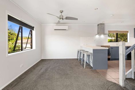 Photo of property in 50c Robinson Avenue, Holdens Bay, Rotorua, 3010