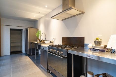 Photo of property in 50 Manor Place, Dunedin Central, Dunedin, 9016