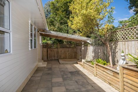 Photo of property in 80a Mana View Road, Paremata, Porirua, 5026