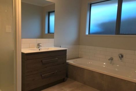 Photo of property in 17 Raby Lane, Pyes Pa, Tauranga, 3112