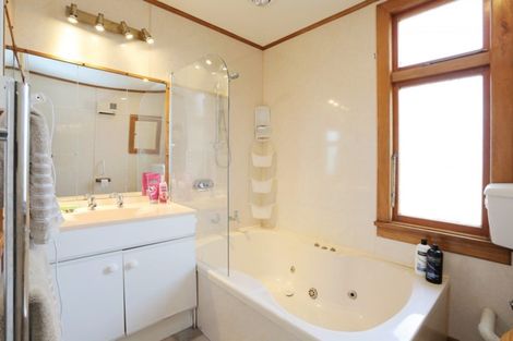 Photo of property in 156 Mackenzie Street, Winton, 9720