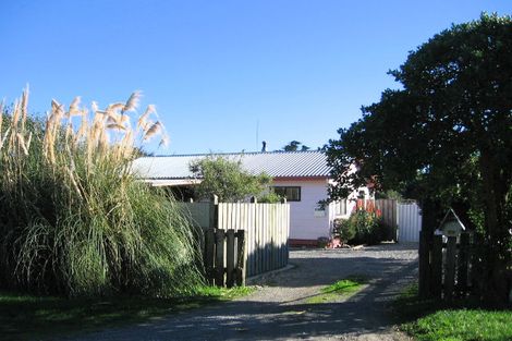 Photo of property in 31 Old Coach Road South, Otaki Beach, Otaki, 5512
