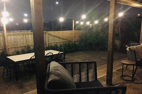 Photo of property in 10 Umu Place, Mangere, Auckland, 2022