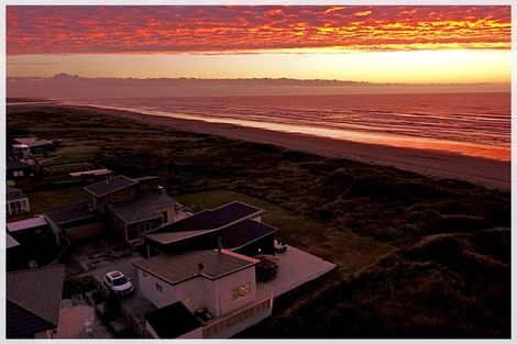 Photo of property in 6a Marine Parade South, Foxton Beach, Foxton, 4815