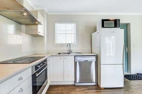 Photo of property in 69 Chiefs Court, Hamilton East, Hamilton, 3216