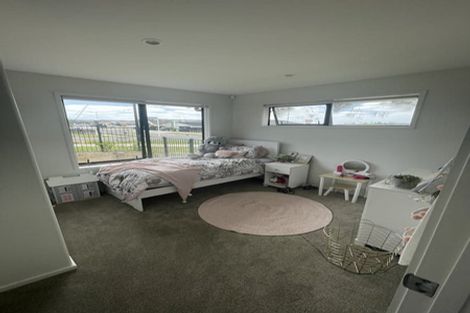 Photo of property in 31 Siren Street, Wainui, 0932