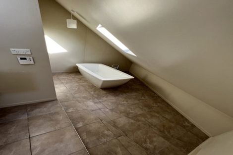 Photo of property in 14 Binda Place, Botany Downs, Auckland, 2010