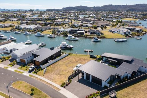 Photo of property in 43 Awatea Drive, Whitianga, 3510