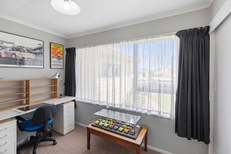 Photo of property in 26 Humphries Place, Awapuni, Palmerston North, 4412