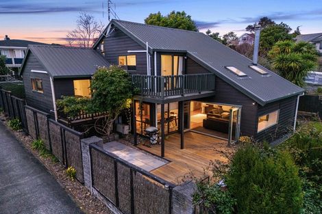 Photo of property in 128a Mellons Bay Road, Mellons Bay, Auckland, 2014