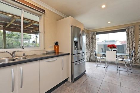 Photo of property in 13 Bale Place, Havelock North, 4130