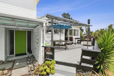 Photo of property in 4 Shearer Drive, Oakura, 4314