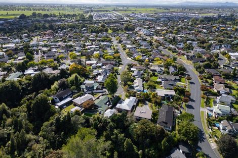 Photo of property in 9 Lynwood Place, Chedworth, Hamilton, 3210