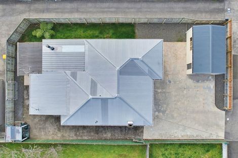 Photo of property in 17 Winchester Street, Levin, 5510
