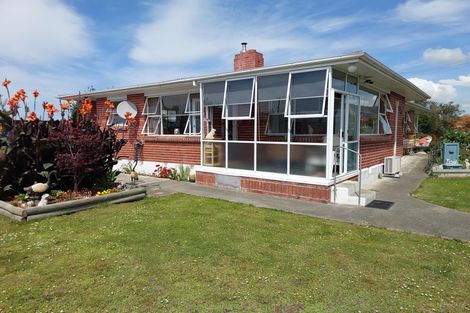 Photo of property in 1 Kennedy Crescent, Waimate, 7924