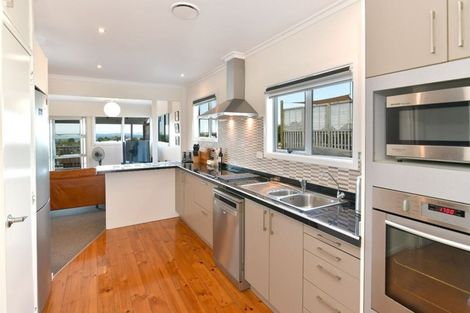 Photo of property in 5 Norfolk Road, Stanmore Bay, Whangaparaoa, 0932
