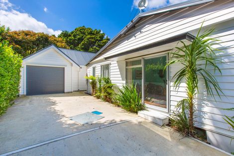 Photo of property in 42a Wallis Street, Raglan, 3225