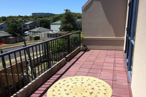 Photo of property in 1/13 John Jennings Drive, Oteha, Auckland, 0632