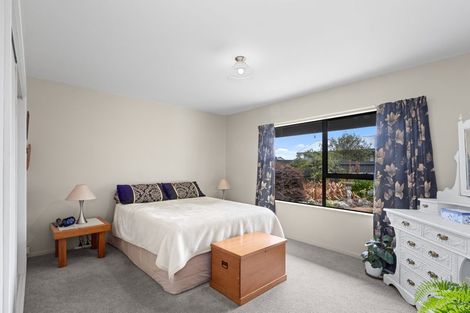 Photo of property in 100 Queenspark Drive, Parklands, Christchurch, 8083