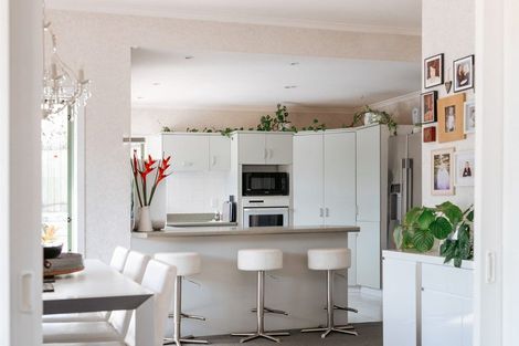 Photo of property in 5 Caernarvon Rise, Bethlehem, Tauranga, 3110