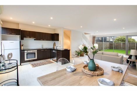 Photo of property in The Terraces, 18/9 Humber Street, Pandora, Napier, 4110