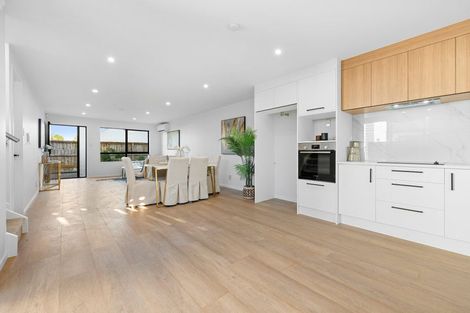 Photo of property in 8a Claridge Street, Glen Eden, Auckland, 0602