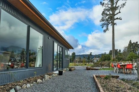 Photo of property in 2 Williams Drive, Fox Glacier, 7886