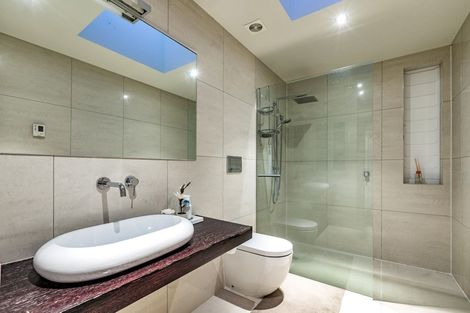 Photo of property in 19a Montgomery Avenue, Rothesay Bay, Auckland, 0630