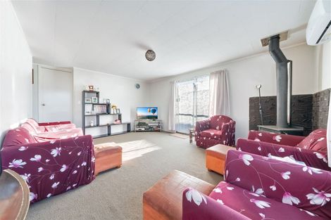 Photo of property in 2/28 Kennington Drive, Clendon Park, Auckland, 2103