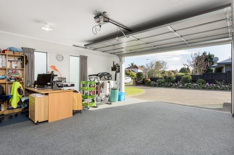 Photo of property in 9 Russley Drive, Mount Maunganui, 3116