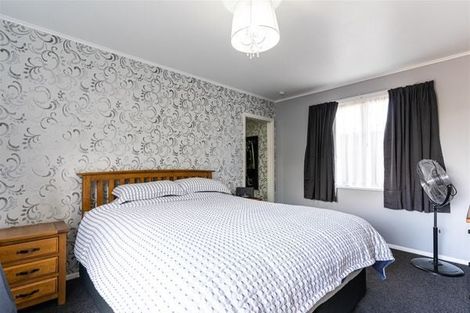 Photo of property in 130 Warwick Street, Feilding, 4702