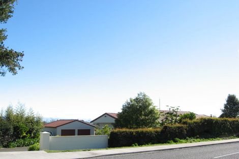 Photo of property in 32 Te Mata Peak Road, Havelock North, 4130