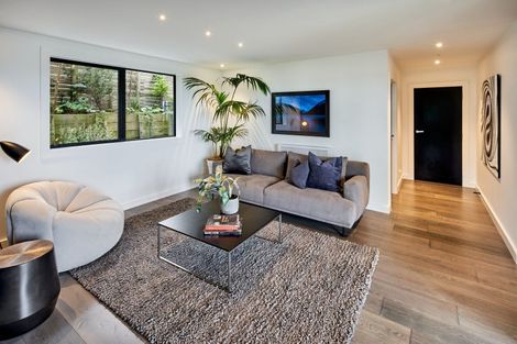 Photo of property in 5 Howard Road, Point Howard, Lower Hutt, 5013