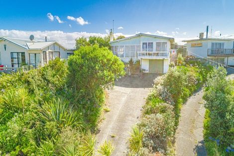 Photo of property in 134 Cornfoot Street, Castlecliff, Whanganui, 4501