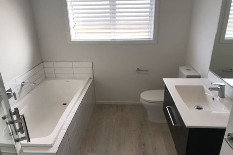 Photo of property in 27 Pohe Street, Waikanae, 5036