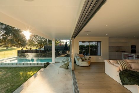 Photo of property in 194 Oceanbeach Road, Mount Maunganui, 3116