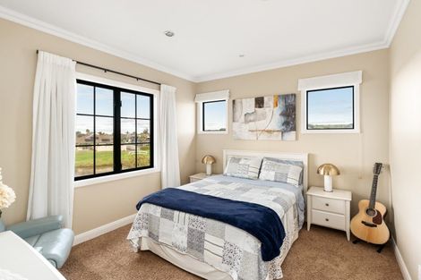 Photo of property in 166 Oriental Parade, Papamoa Beach, Papamoa, 3118