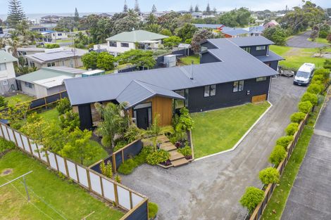 Photo of property in 32 Snell Crescent, Waihi Beach, 3611