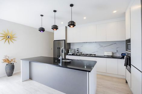 Photo of property in 14 Ropere Street, Kumeu, 0810