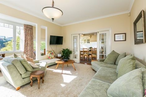 Photo of property in 5 Fitzroy Road, Bluff Hill, Napier, 4110